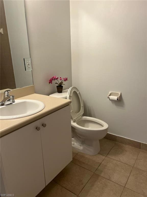 THE COVE AT SIX MILE - Residential Lease