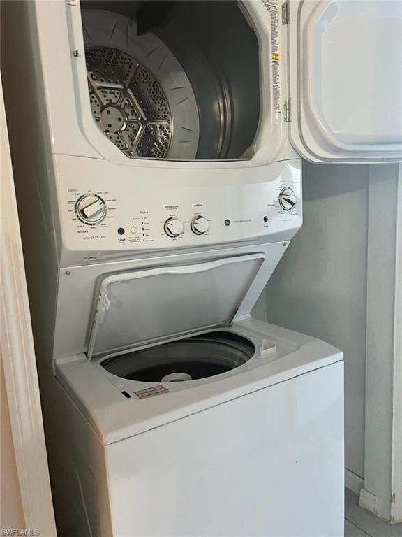 THE COVE AT SIX MILE - Residential Lease