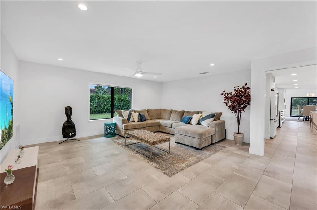 LIVINGSTON WOODS - Residential