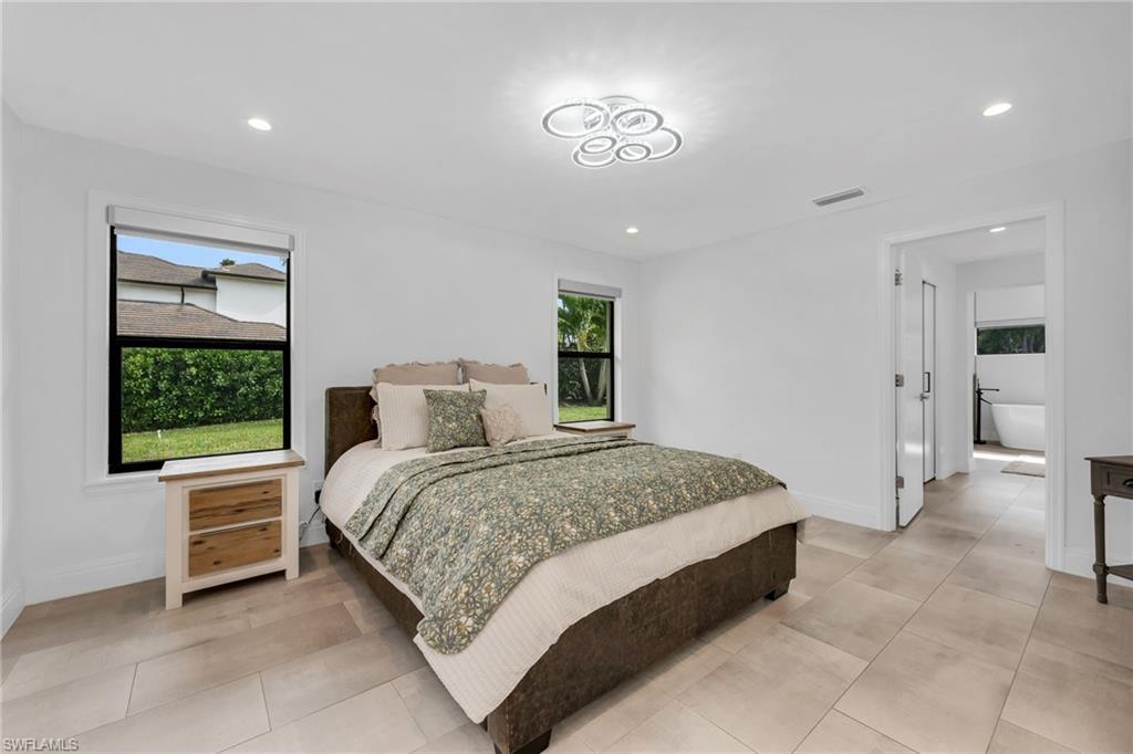 LIVINGSTON WOODS - Residential