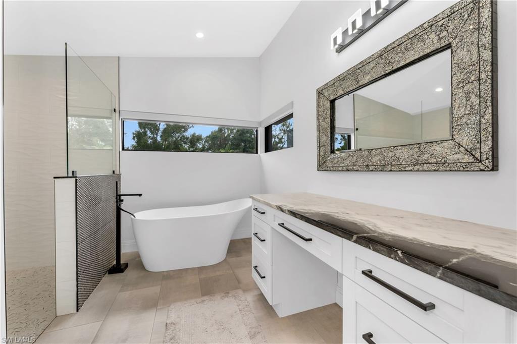 LIVINGSTON WOODS - Residential