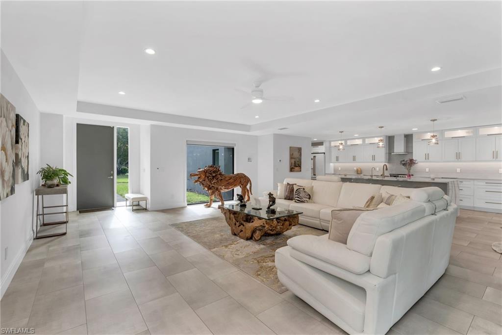 LIVINGSTON WOODS - Residential