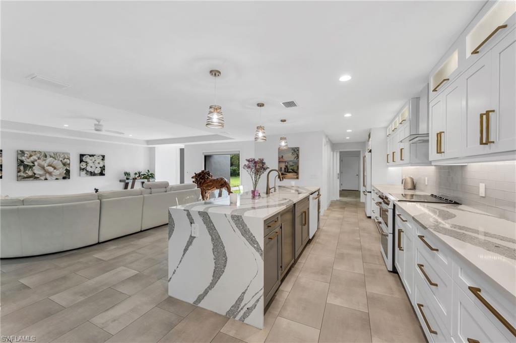 LIVINGSTON WOODS - Residential