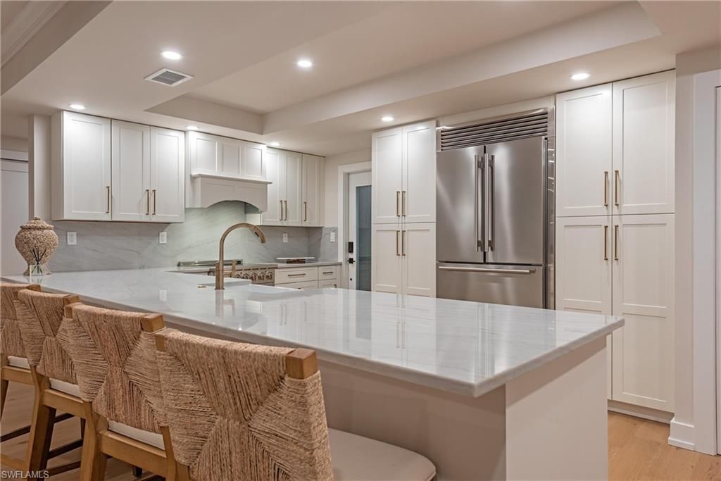 Photo of 400 Park Shore DR #304, NAPLES, FL 34103 (MLS # 225079410)