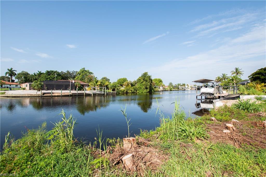 FORT MYERS SHORES - Land