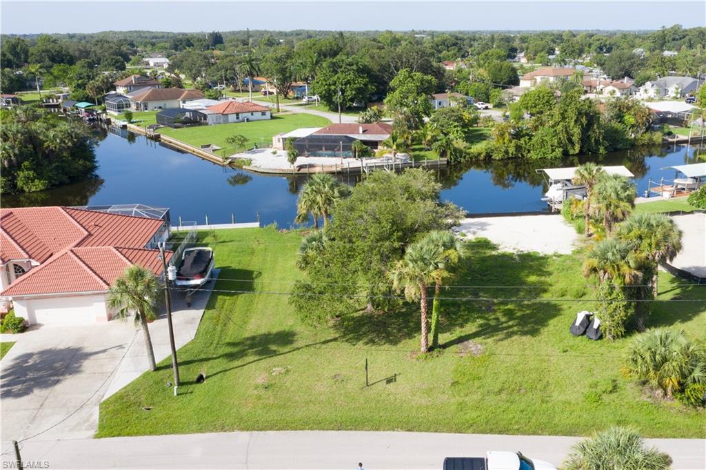 FORT MYERS SHORES - Land