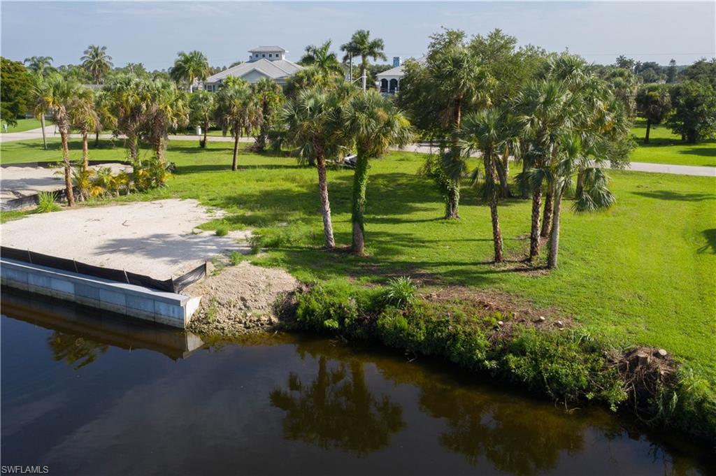 FORT MYERS SHORES - Land