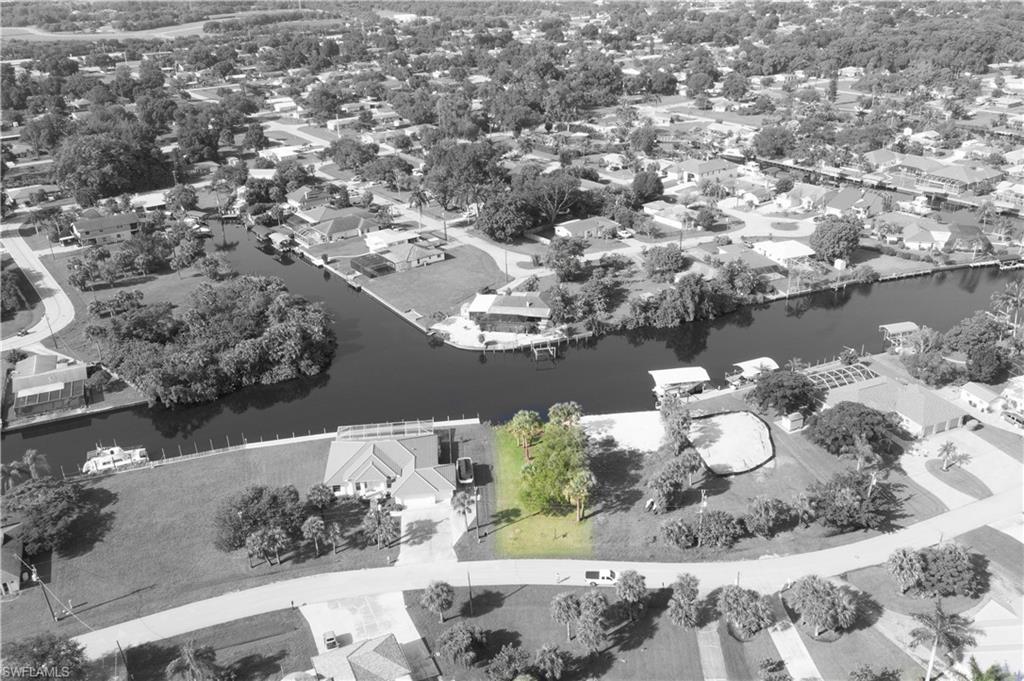 FORT MYERS SHORES - Land