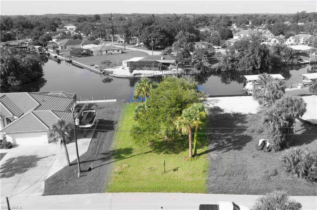 FORT MYERS SHORES - Land