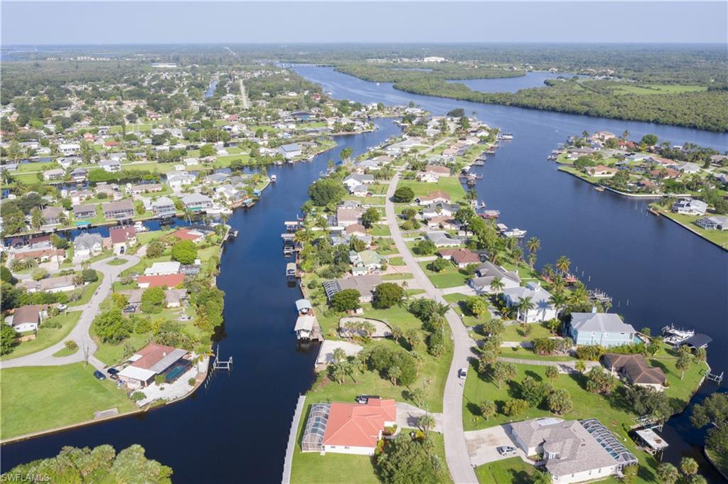 FORT MYERS SHORES - Land