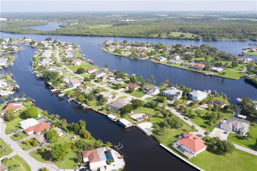 FORT MYERS SHORES - Land