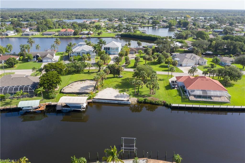 FORT MYERS SHORES - Land