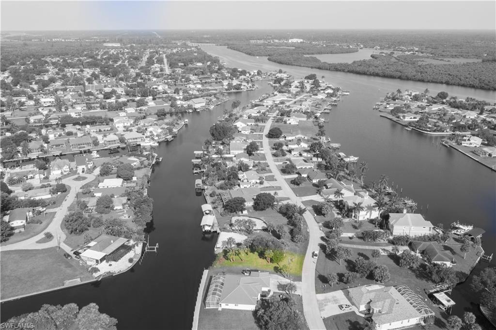 FORT MYERS SHORES - Land