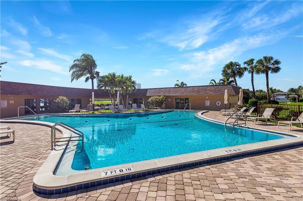 TOWN AND RIVER - Residential