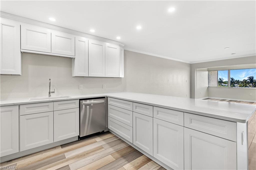 TOWN AND RIVER - Residential