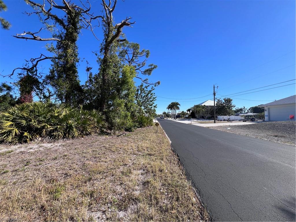 MANATEE BAY UNRECORDED SUBDIVISION - Land