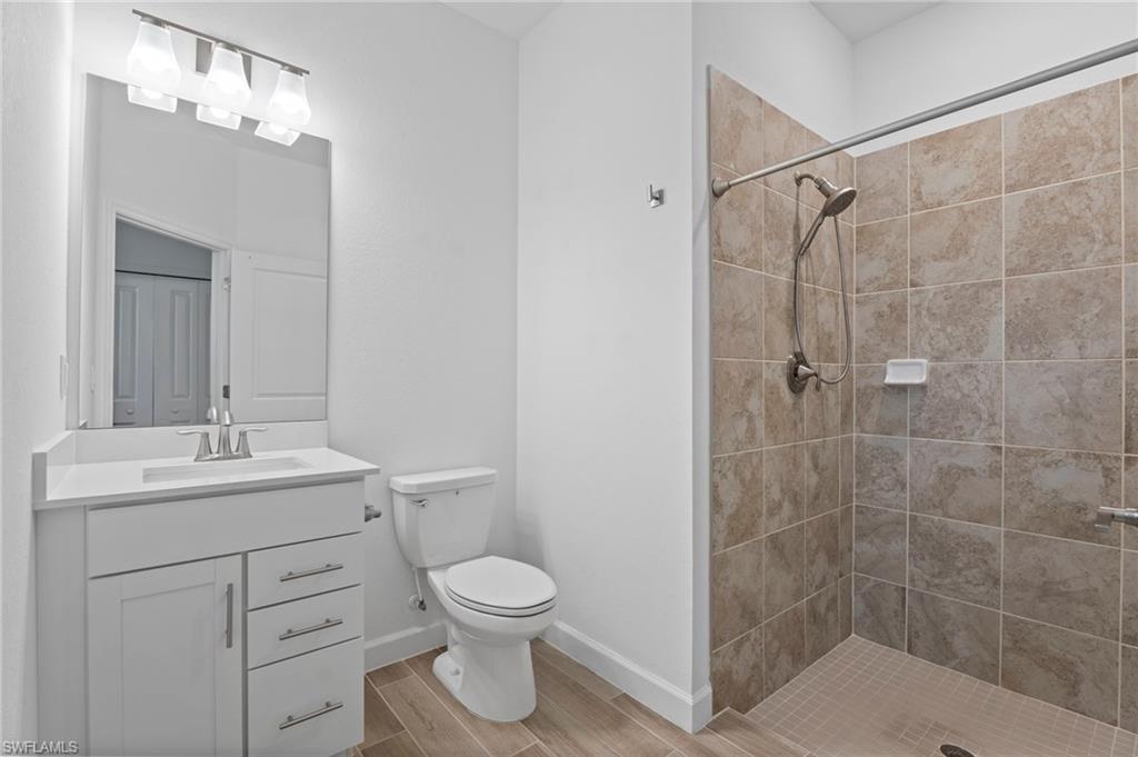 VALENCIA COUNTRY CLUB - Residential Lease