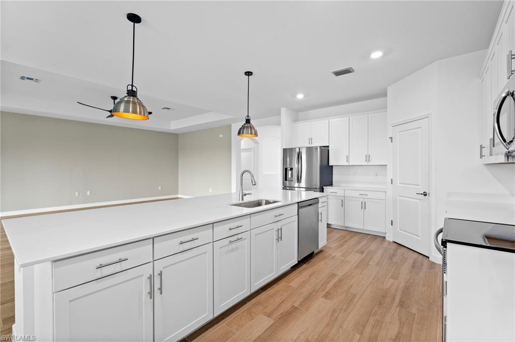 VALENCIA COUNTRY CLUB - Residential Lease