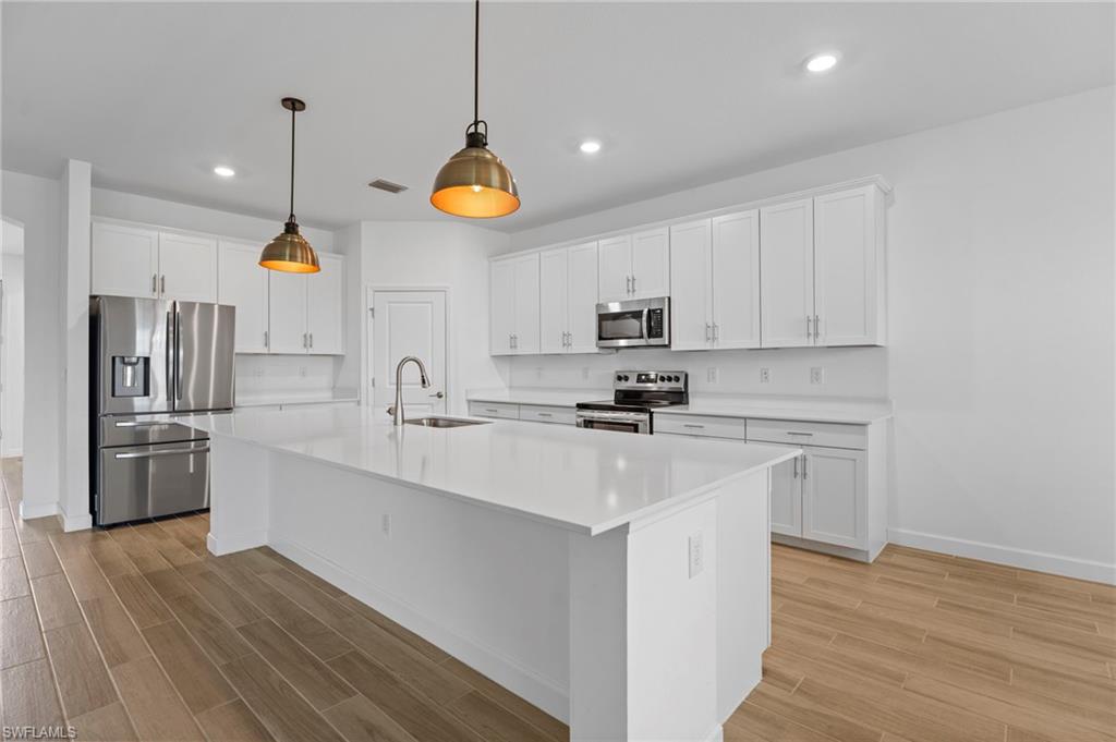 VALENCIA COUNTRY CLUB - Residential Lease