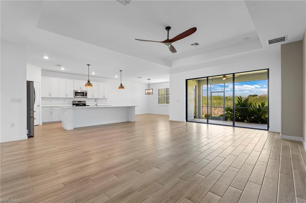 VALENCIA COUNTRY CLUB - Residential Lease