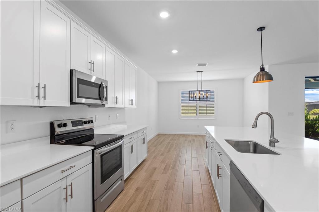 VALENCIA COUNTRY CLUB - Residential Lease