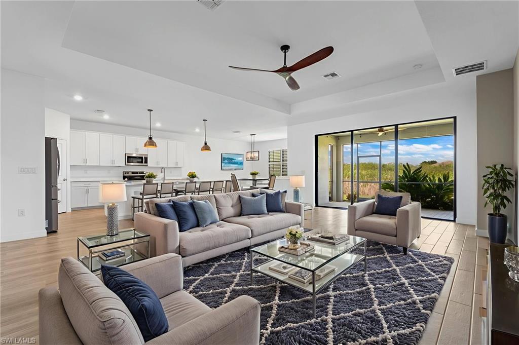 VALENCIA COUNTRY CLUB - Residential Lease