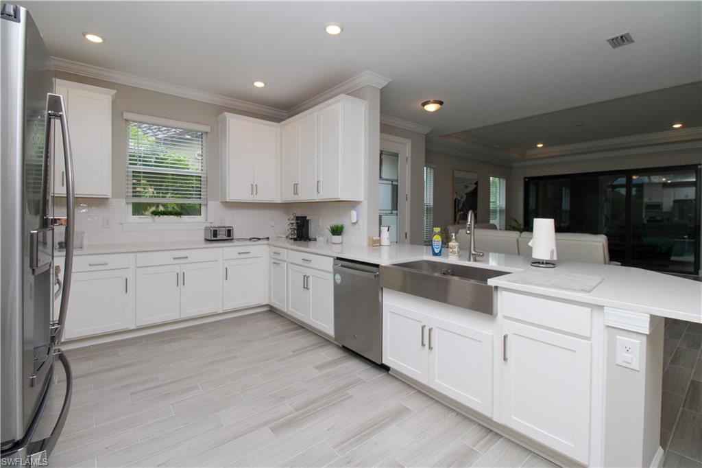 ESPLANADE BY THE ISLANDS - Residential Lease