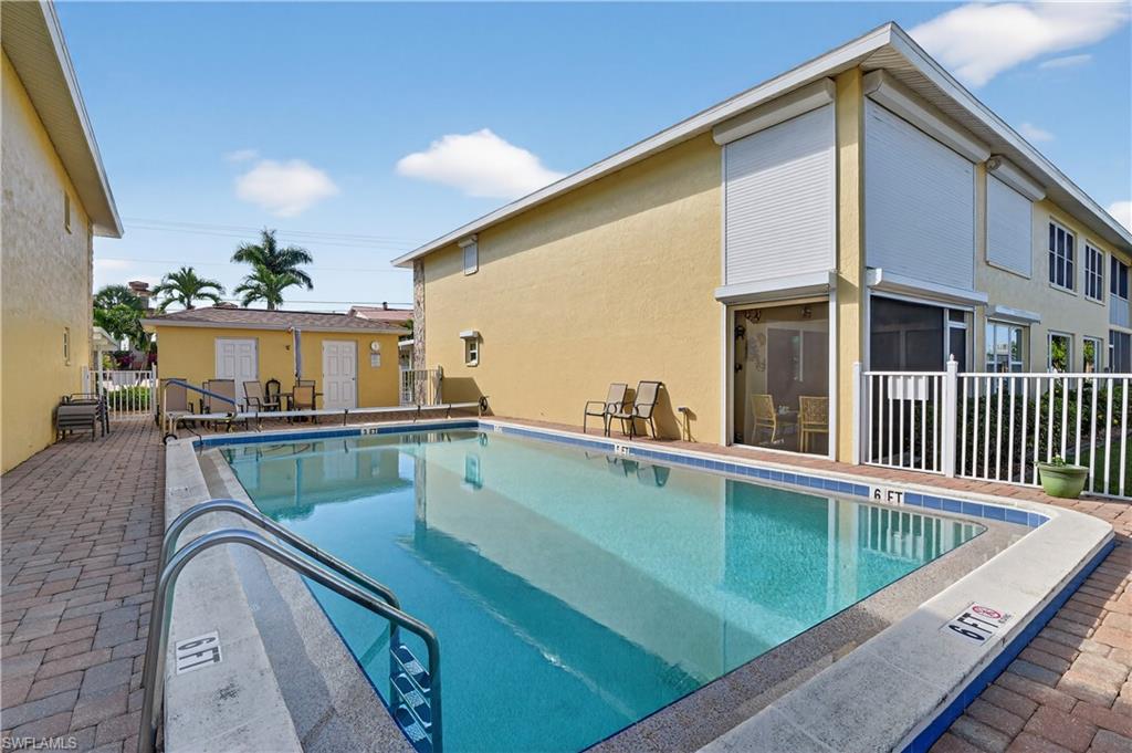 BEACH VILLA CONDO - Residential