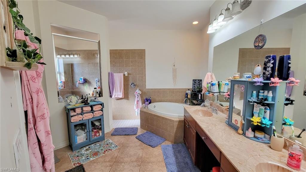 LAUREL OAKS - Residential