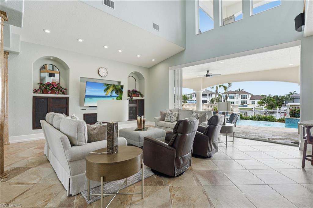 HERMITAGE - Residential