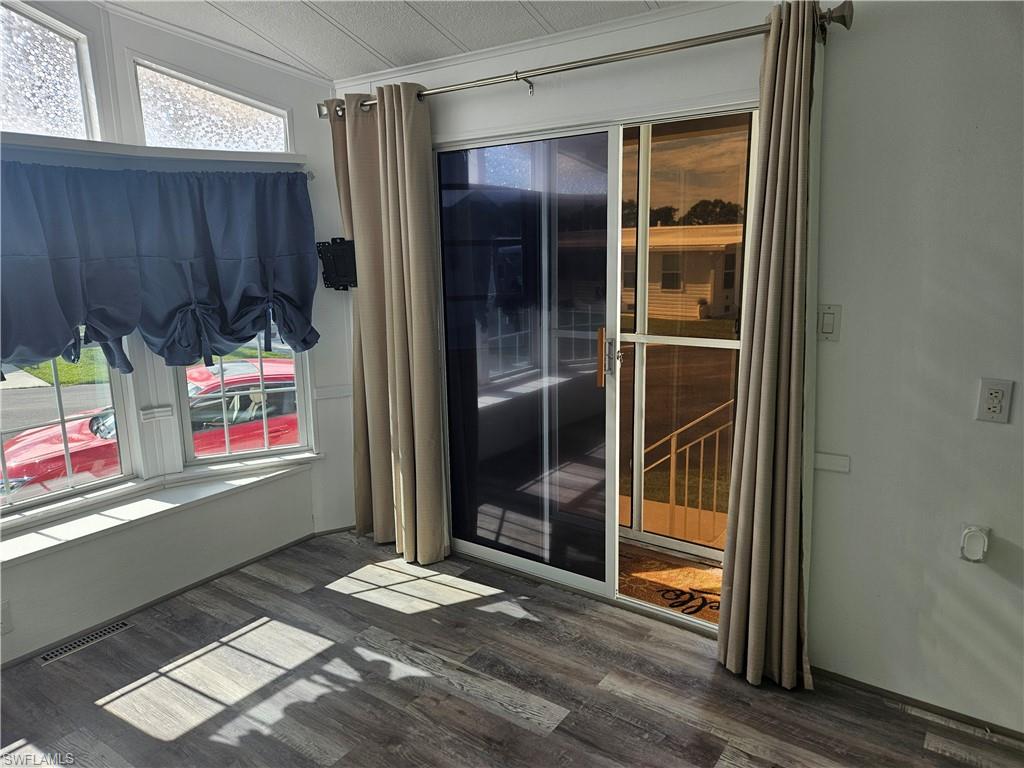 ENCHANTING SHORES - Residential