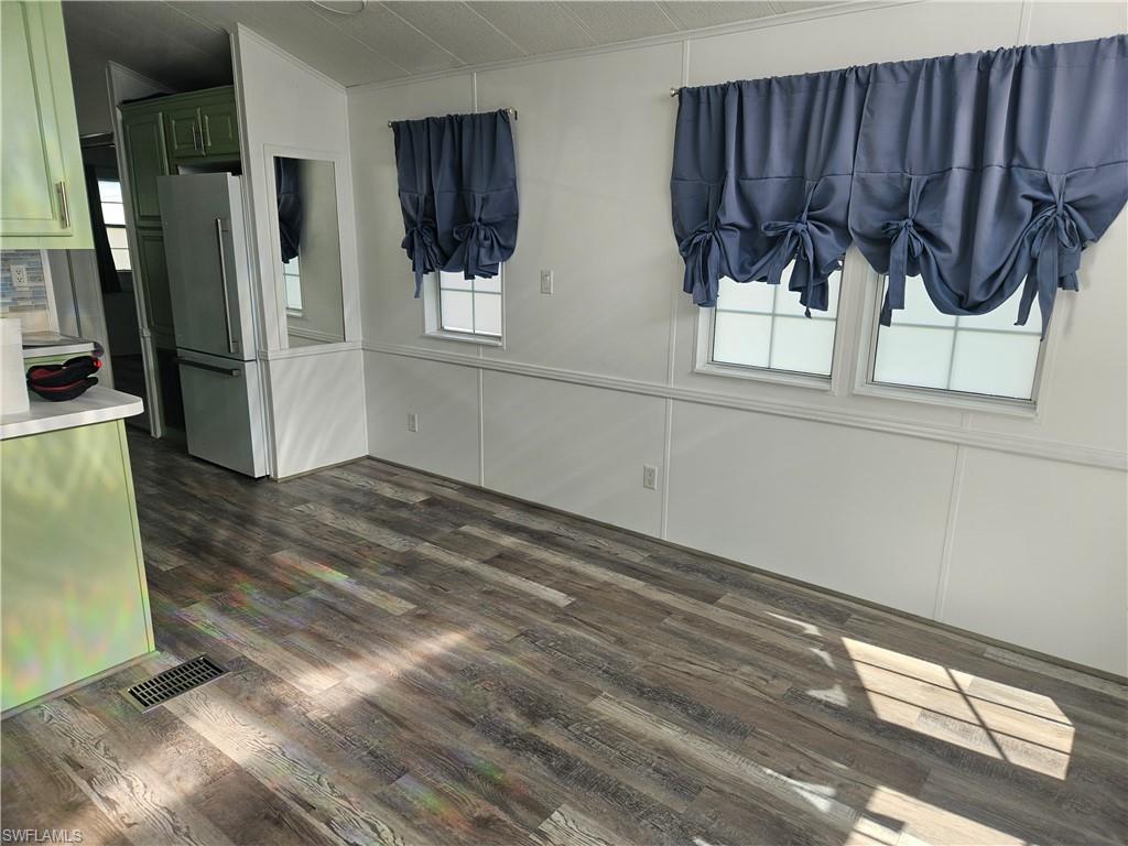 ENCHANTING SHORES - Residential