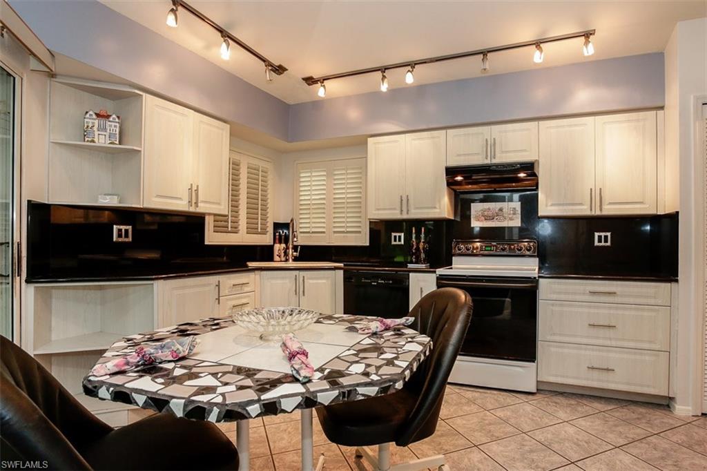 VILLAGES AT COUNTRY CREEK - Residential