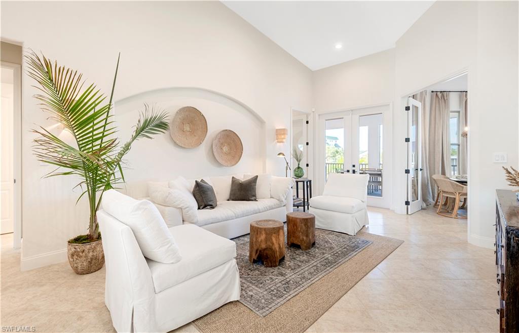 LITTLE HICKORY SHORES - Residential