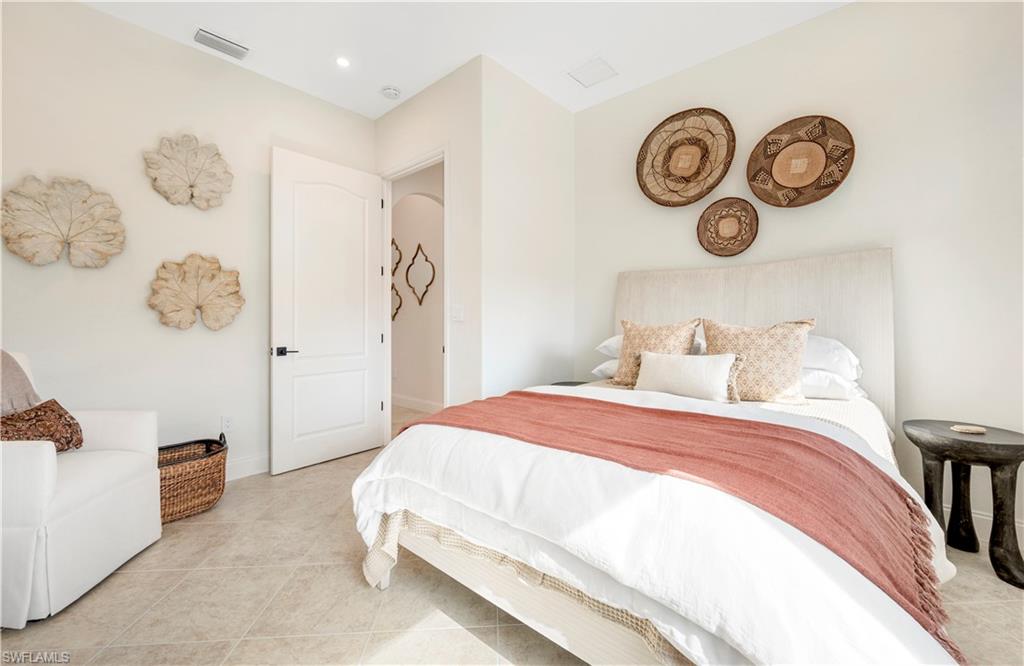 LITTLE HICKORY SHORES - Residential