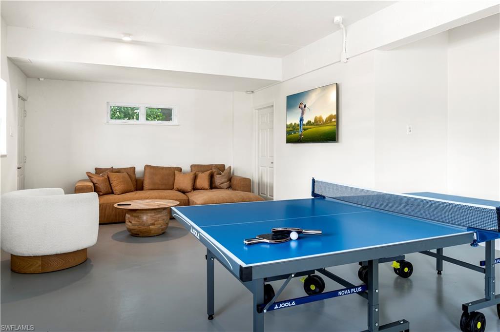 LITTLE HICKORY SHORES - Residential