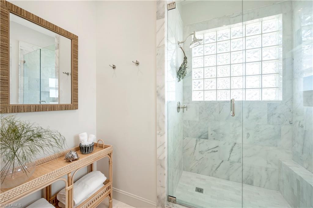 LITTLE HICKORY SHORES - Residential