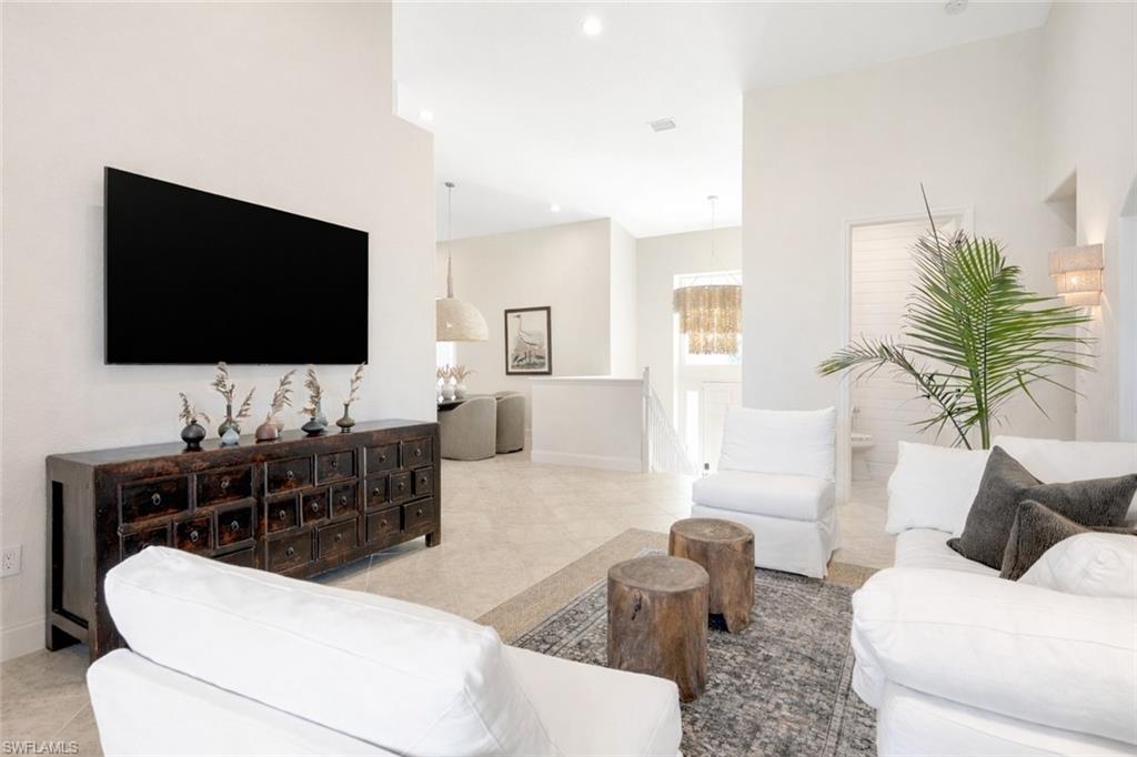 LITTLE HICKORY SHORES - Residential