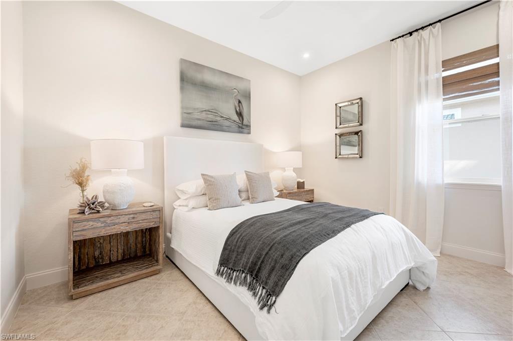 LITTLE HICKORY SHORES - Residential