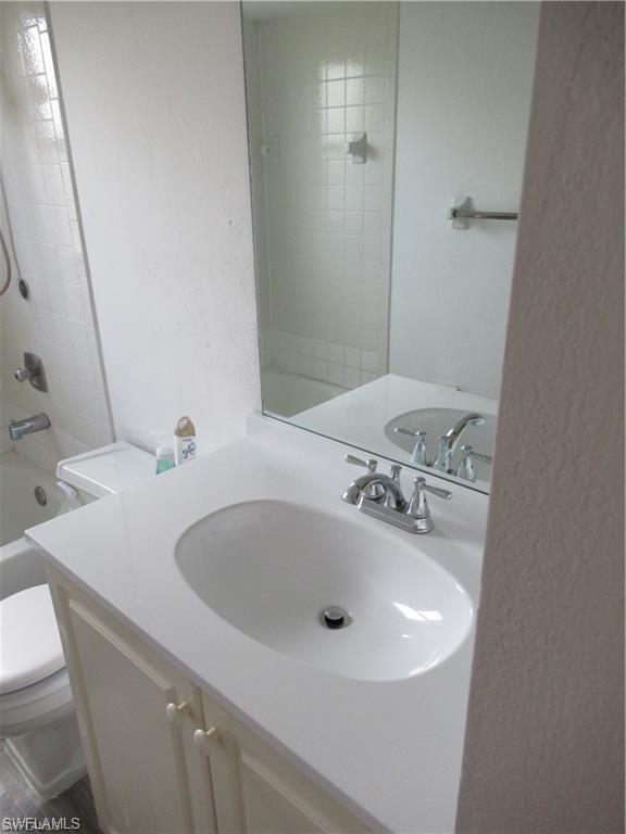 SAN CARLOS PARK - Residential Lease