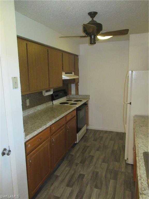 SAN CARLOS PARK - Residential Lease