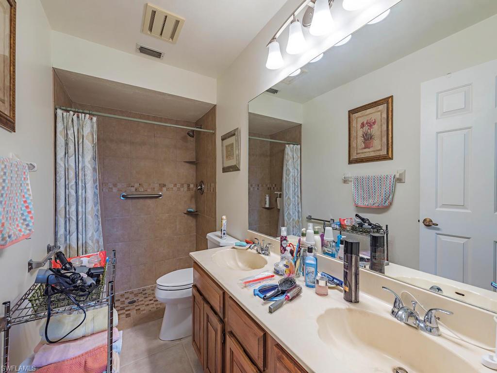 BOCA CIEGA MANOR - Residential