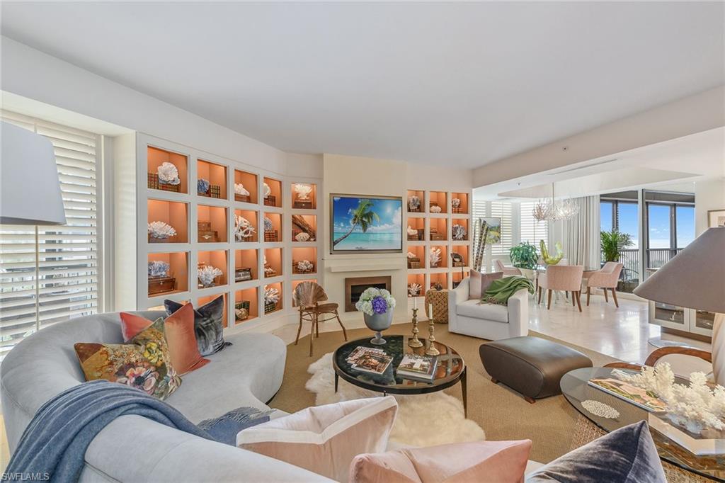 WINDSOR AT BAY COLONY - Residential