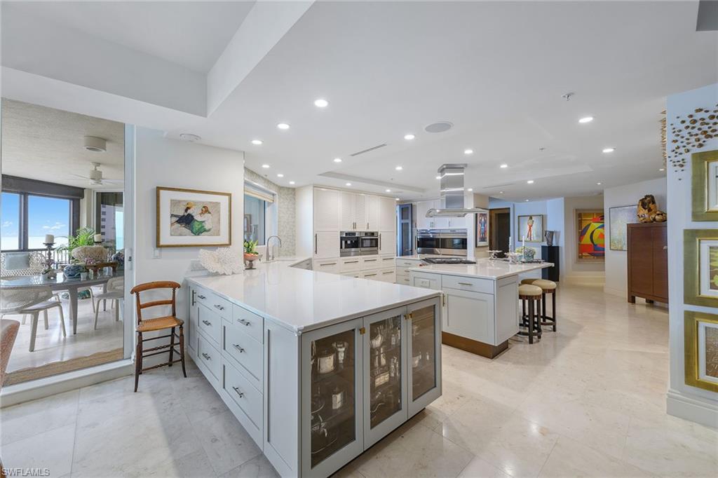 WINDSOR AT BAY COLONY - Residential