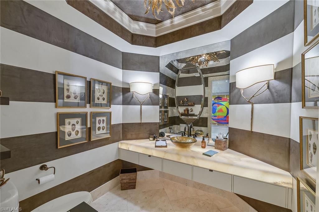 WINDSOR AT BAY COLONY - Residential