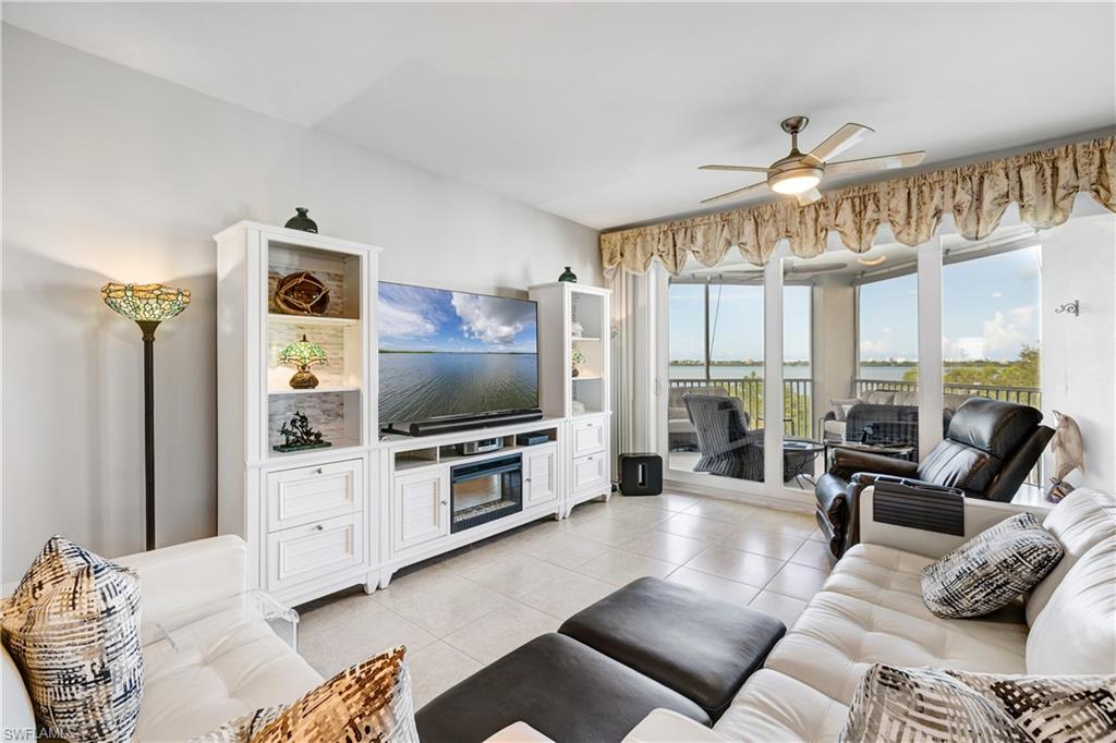 201 Vintage Bay DR B 18
