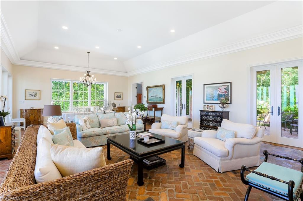 OLDE NAPLES - Residential