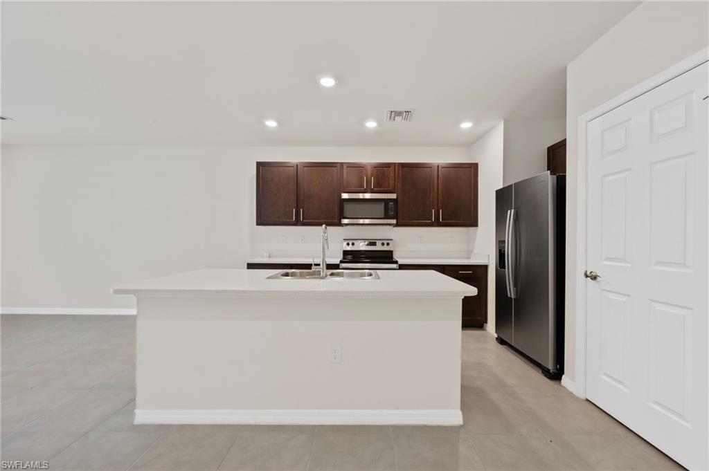 MEADOWOOD - Residential Lease