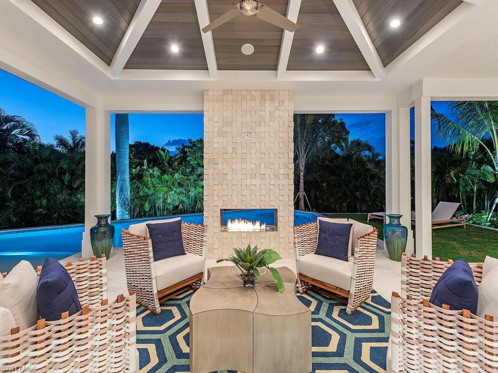 PARK SHORE - Residential