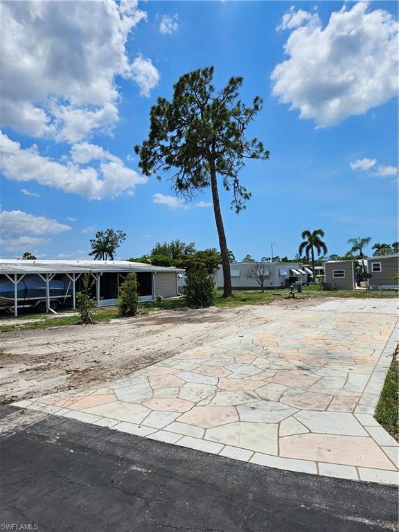 COACHLIGHT MANOR MOBILE HOME - Land